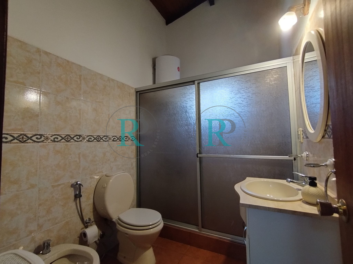 Casa ID.2212 - Casa en venta de dos dormitorios en El Tesoro