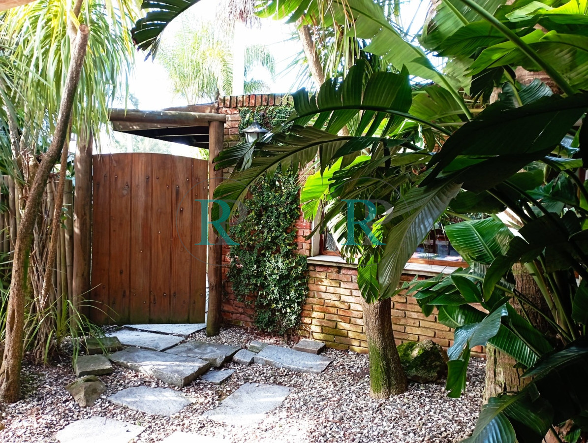 Casa ID.2040 - Casa en venta Impecable estado