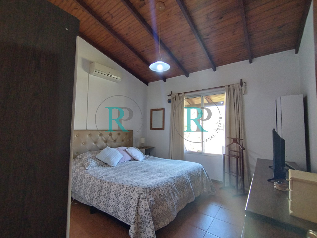Casa ID.2212 - Casa en venta de dos dormitorios en El Tesoro
