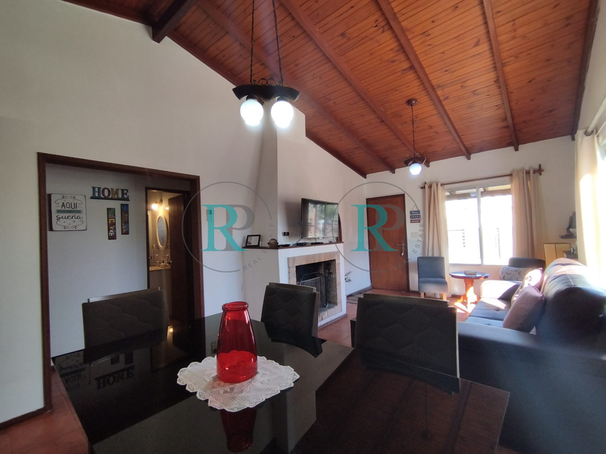 Casa ID.2212 - Casa en venta de dos dormitorios en El Tesoro
