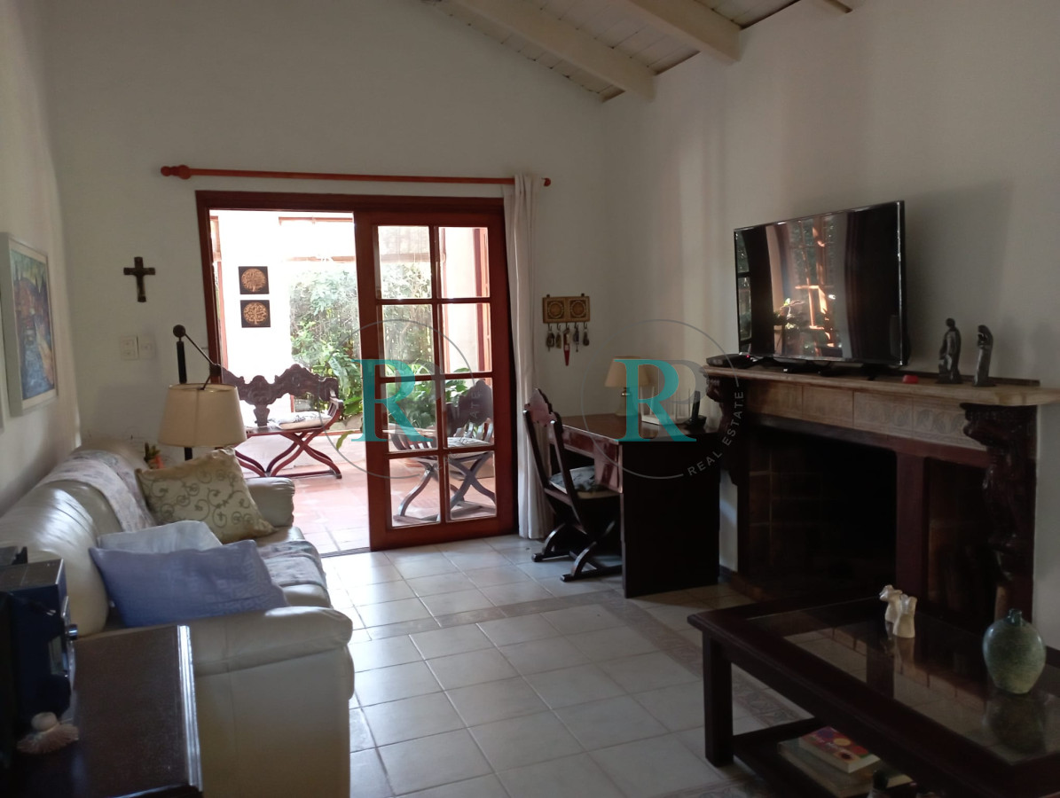 Casa ID.2040 - Casa en venta Impecable estado