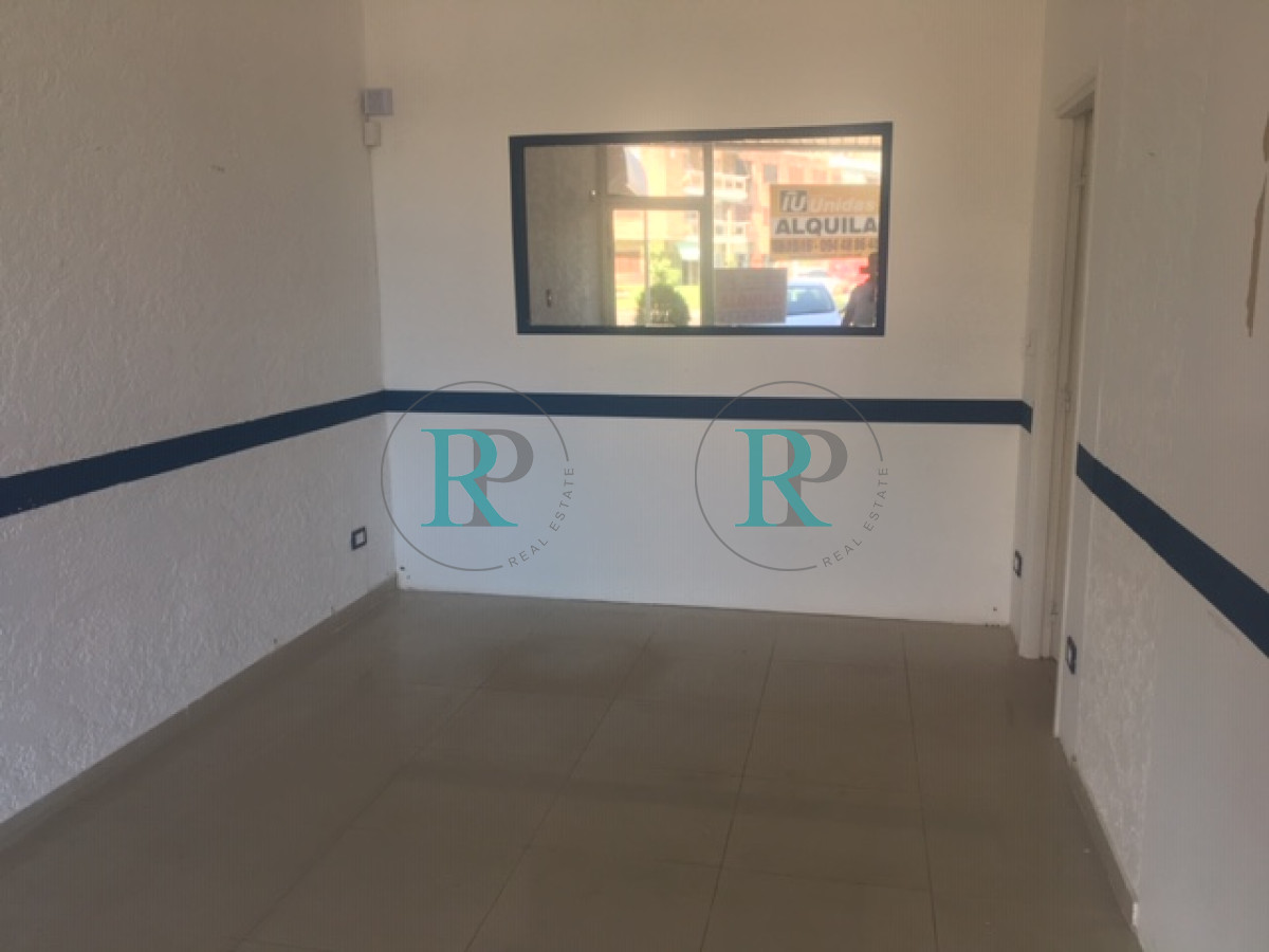 Local Comercial ID.898 - Local en Venta 