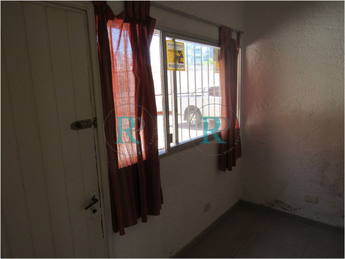 Local Comercial ID.898 - Local en Venta 