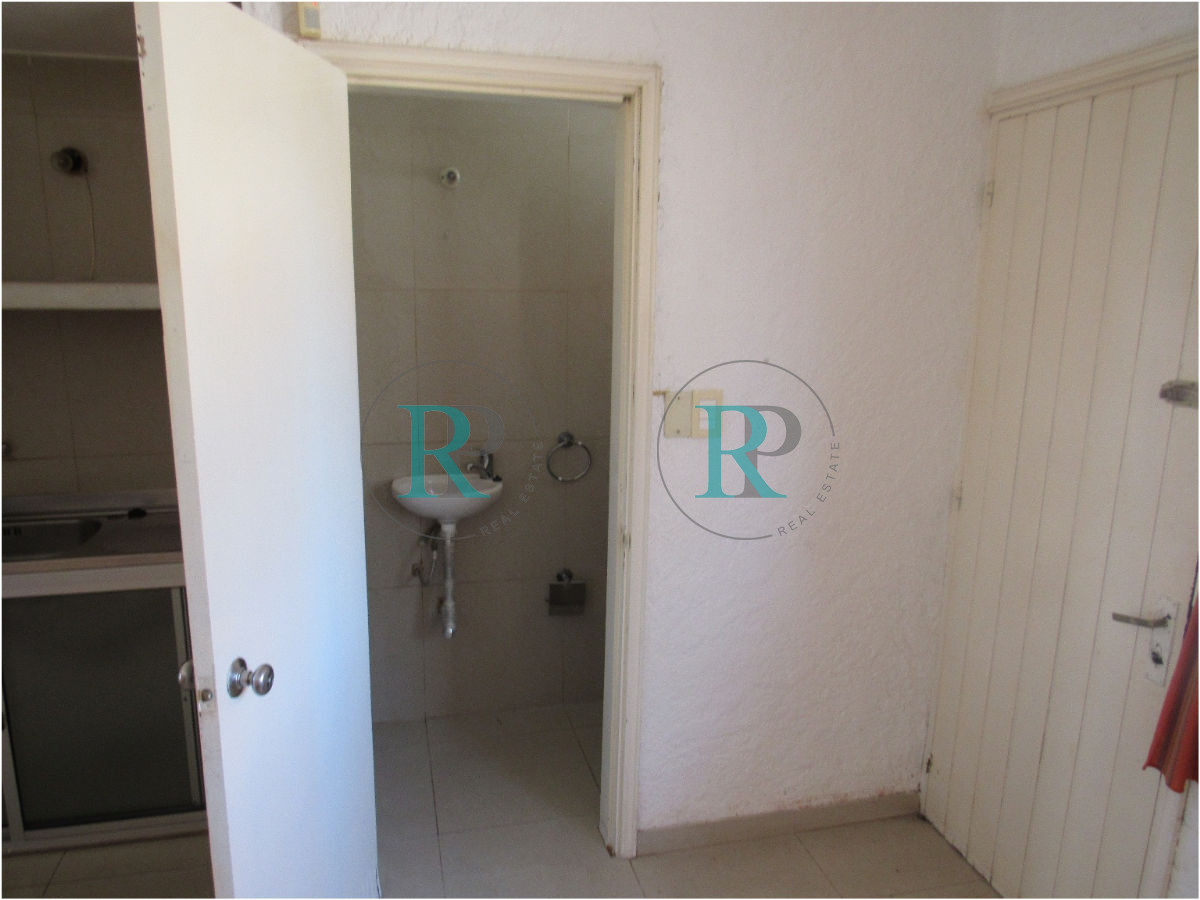 Local Comercial ID.898 - Local en Venta 