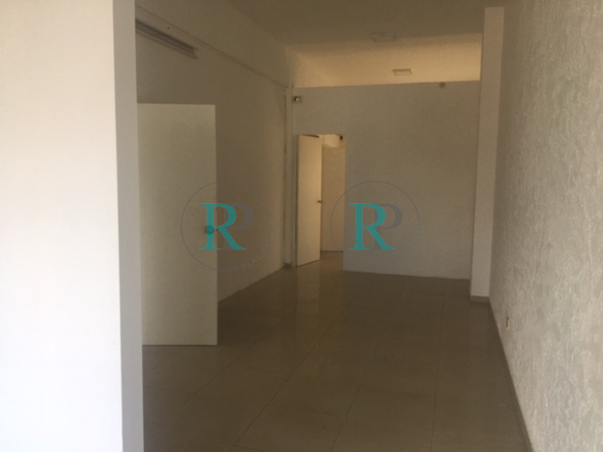 Local Comercial ID.898 - Local en Venta 