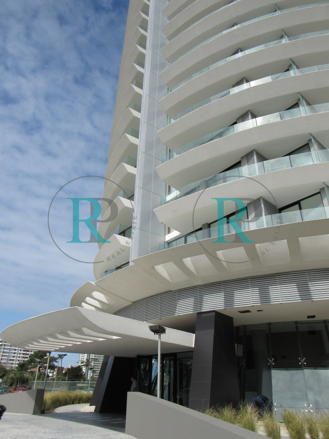 Apartamento ID.1625 - Apartamento en VENTA, 3 dormitorios, 3 suites, moderno, punta del este.
