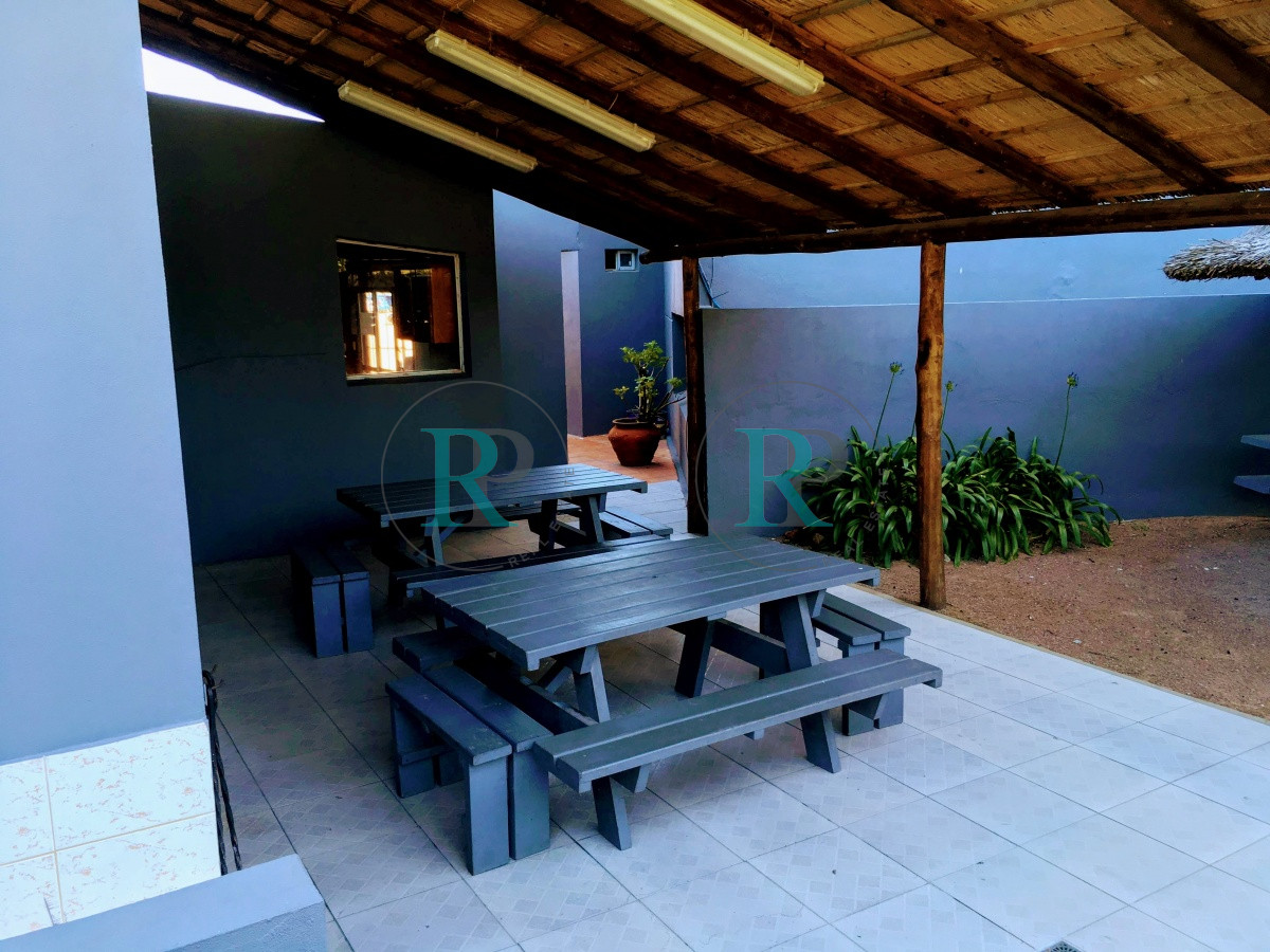 Apartamento ID.2445 - Alquiler y venta de apartamento de dos dormitorios en Punta del Este