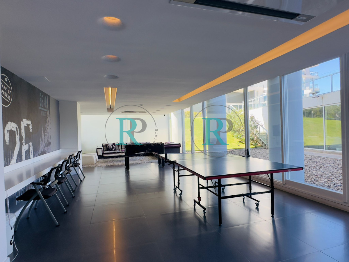Apartamento ID.1700 - Penthouse en VENTA, 3 dormitorios en suite + Dependencia, vista 180°.