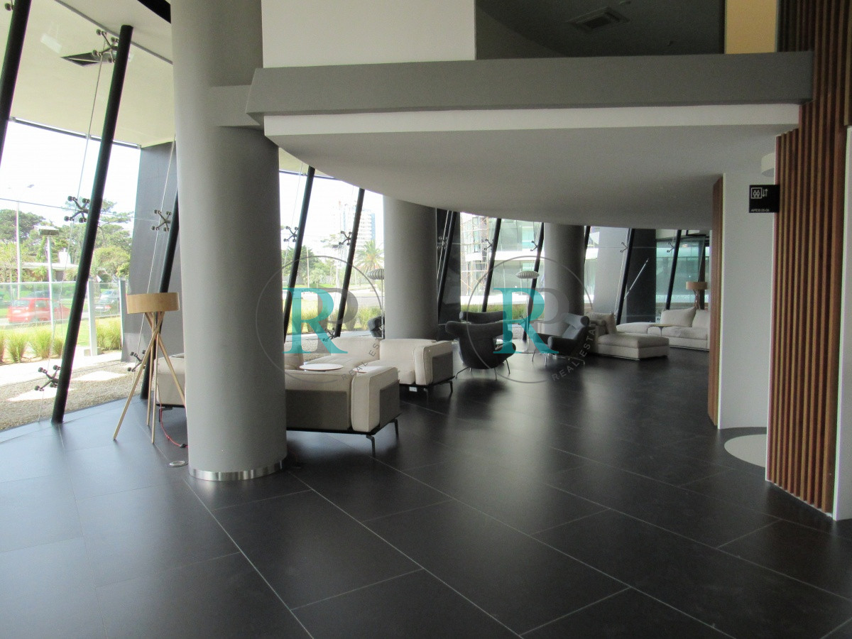 Apartamento ID.1625 - Apartamento en VENTA, 3 dormitorios, 3 suites, moderno, punta del este.