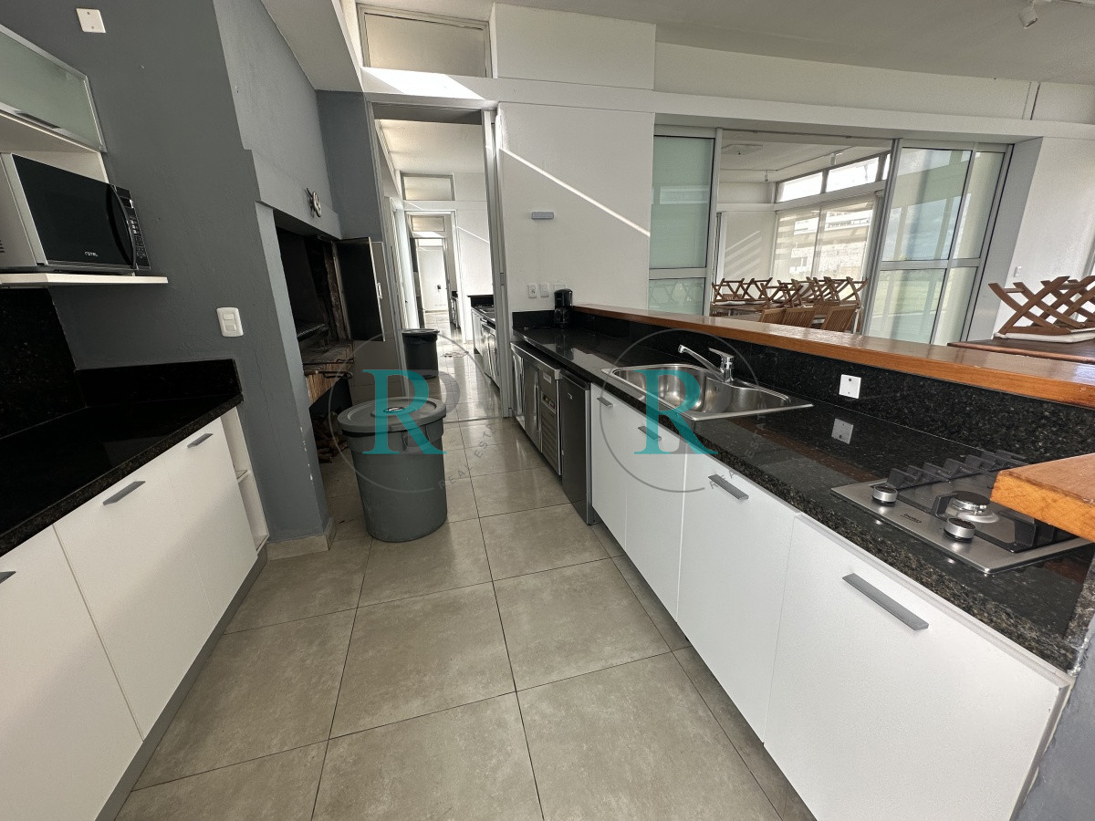 Apartamento ID.2314 - venta de apartamento frente a playa brava
