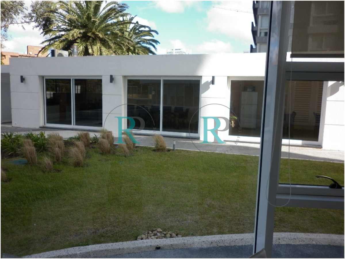 Apartamento ID.2053 - Venta y alquiler de Apartamento de 2 dormitorios en Mansa