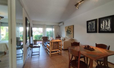 Apartamento en venta de dos dormitorios en Punta del Este