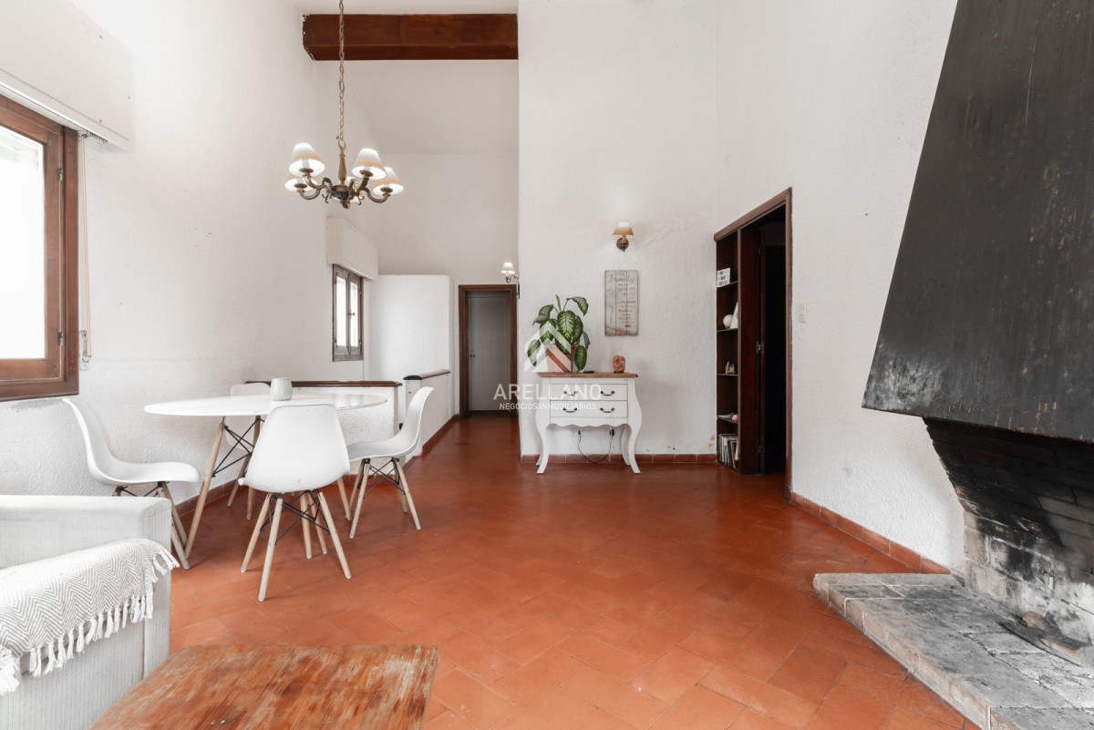 Apartamento ID.4945 - Apartamento en venta de 3 dormitorios y dependencia de servicio en Punta del Este