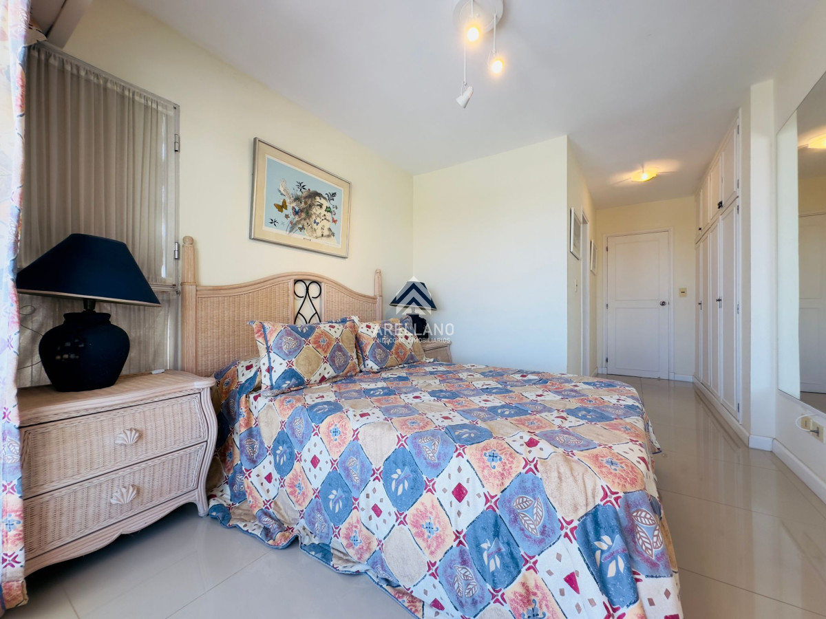 Apartamento ID.3086 - Apartamento en VENTA, 3 dormitorios, 2 baños, reciclado.