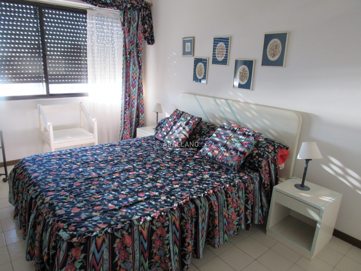 Apartamento ID.3889 - Apartamento en venta de 3 dormitorios en Punta del Este