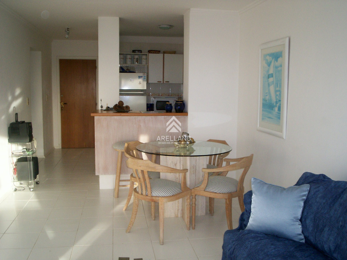 Apartamento ID.2917 - Apartamento de 2 dormitorios en venta en Punta del Este