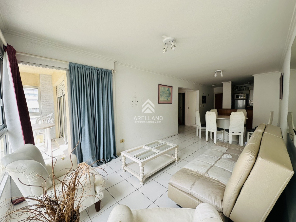 Apartamento ID.4364 - Venta apartamento de 1 dormitorio y medio en Punta del Este