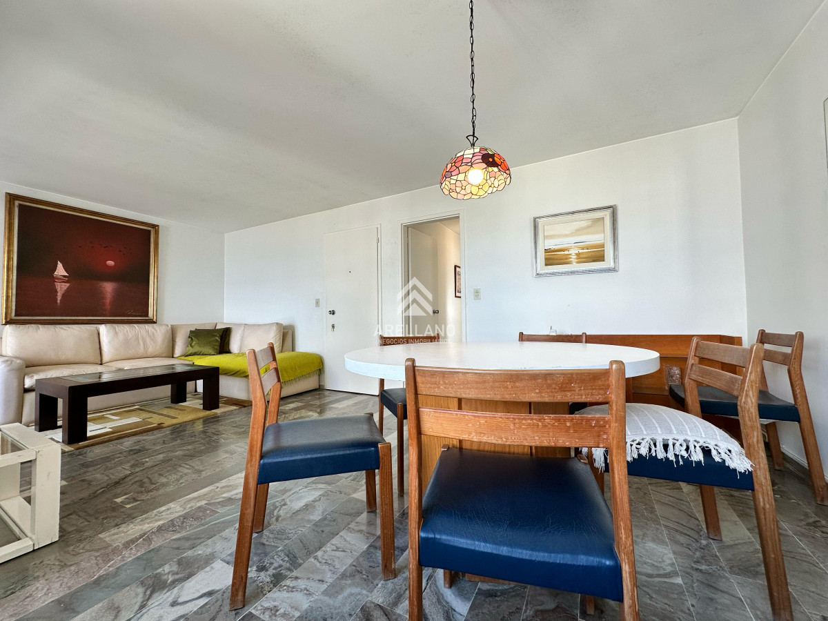 Apartamento ID.4427 - Venta Apartamento de 3 dormitorios en venta en Punta del Este