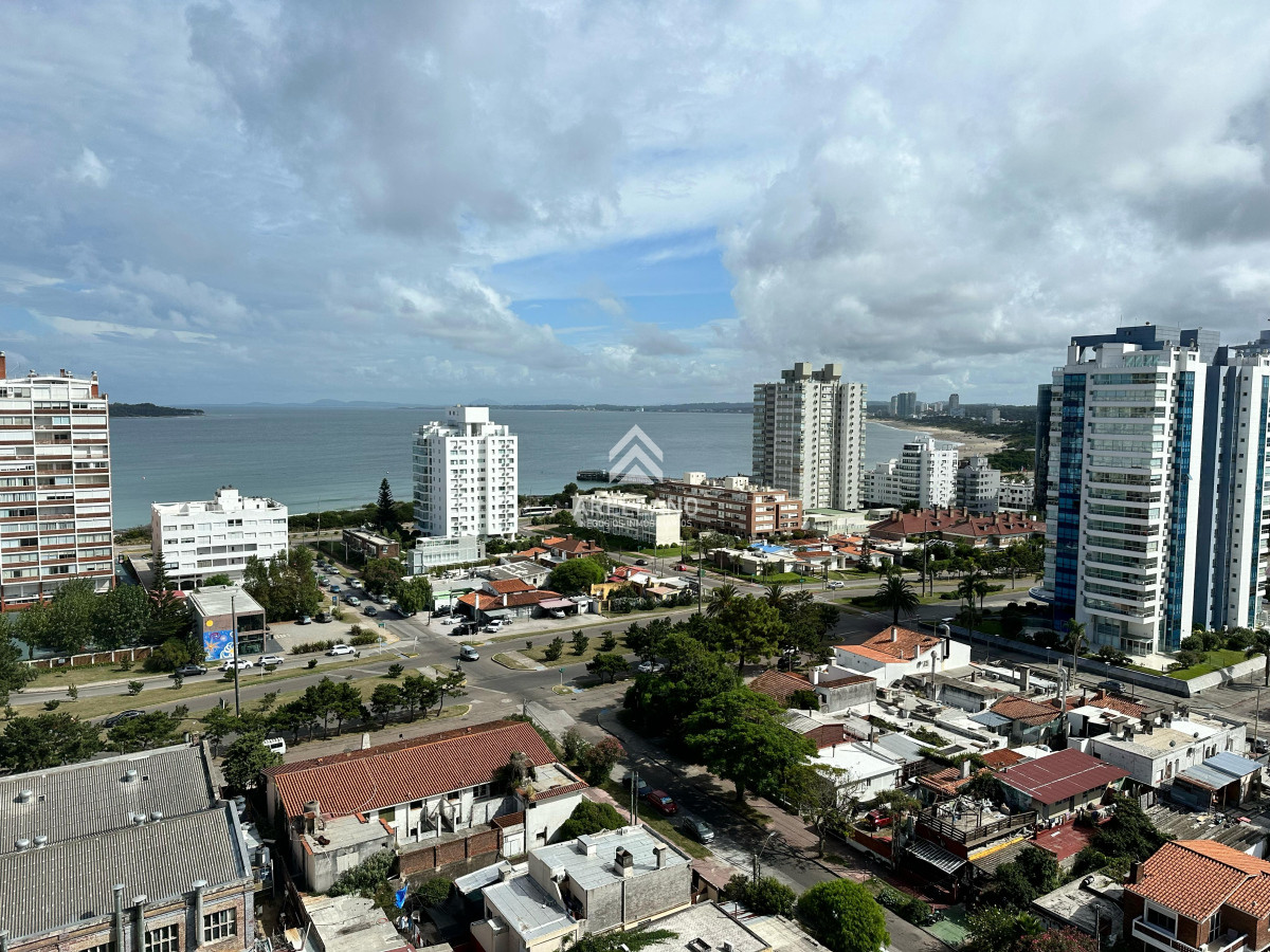 Apartamento ID.4427 - Venta Apartamento de 3 dormitorios en venta en Punta del Este
