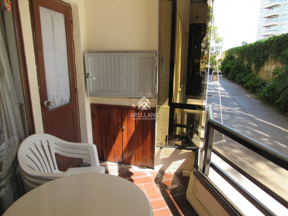 Apartamento ID.5316 - Venta apartamento 3 dormitorios en playa brava con parrillero y dos garages