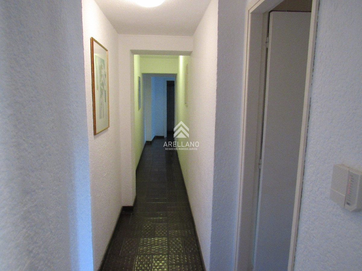 Apartamento ID.5316 - Venta apartamento 3 dormitorios en playa brava con parrillero y dos garages