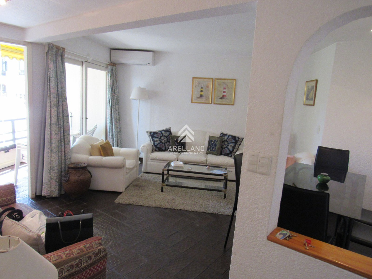 Apartamento ID.5316 - Venta apartamento 3 dormitorios en playa brava con parrillero y dos garages