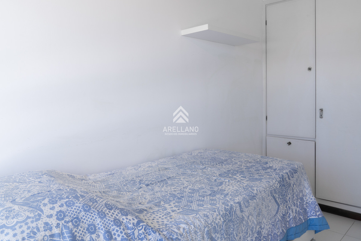 Apartamento ID.2775 - Venta de apartamento de 3 dormitorios y dep. de servicio en Punta del Este