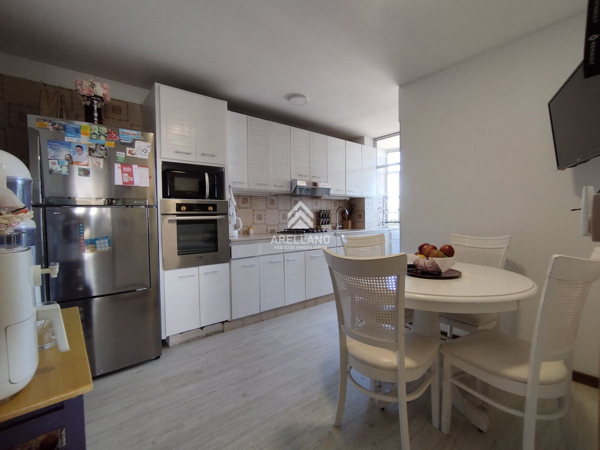 Apartamento ID.4490 - Venta Apartamento 3 dormitorios y dependencia 