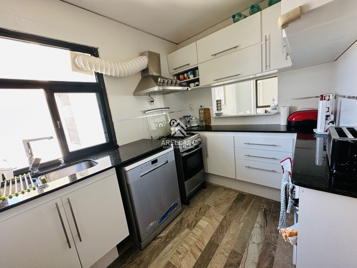 Apartamento ID.3881 - Venta Apartamento 3 dormitorios frente al Mar en Playa Brava