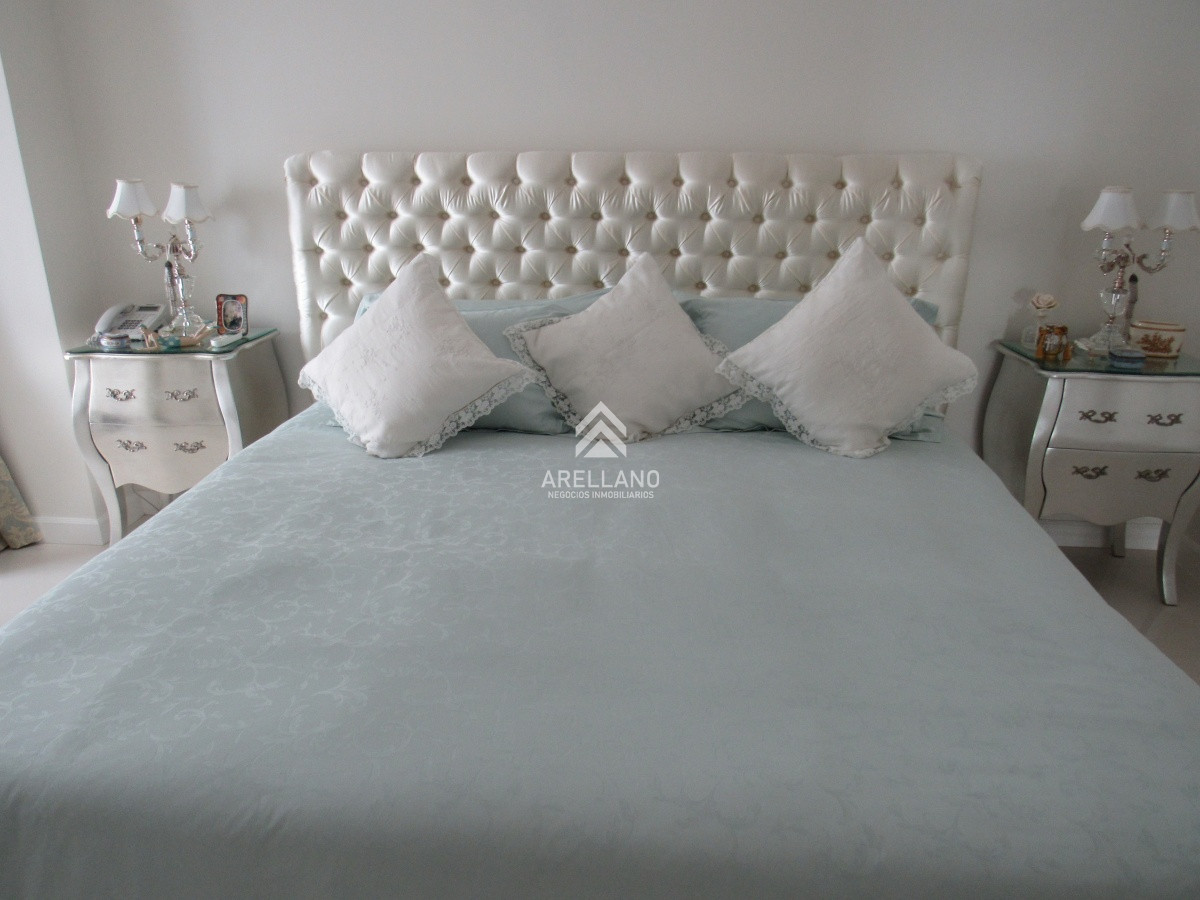 Apartamento ID.5554 - Venta Y alquiler de apartamento de 3 dormitorios en Punta del Este