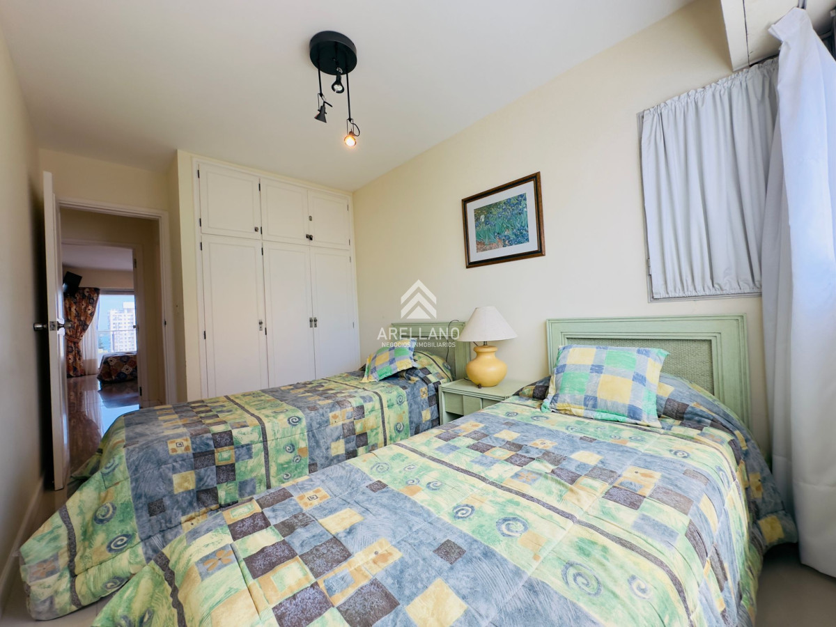 Apartamento ID.3086 - Apartamento en VENTA, 3 dormitorios, 2 baños, reciclado.