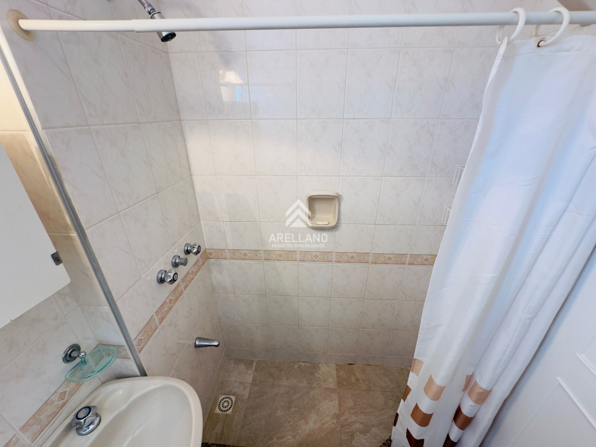 Apartamento ID.3086 - Apartamento en VENTA, 3 dormitorios, 2 baños, reciclado.