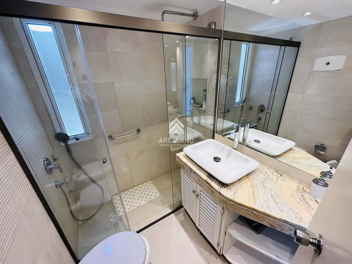 Apartamento ID.3881 - Venta Apartamento 3 dormitorios frente al Mar en Playa Brava
