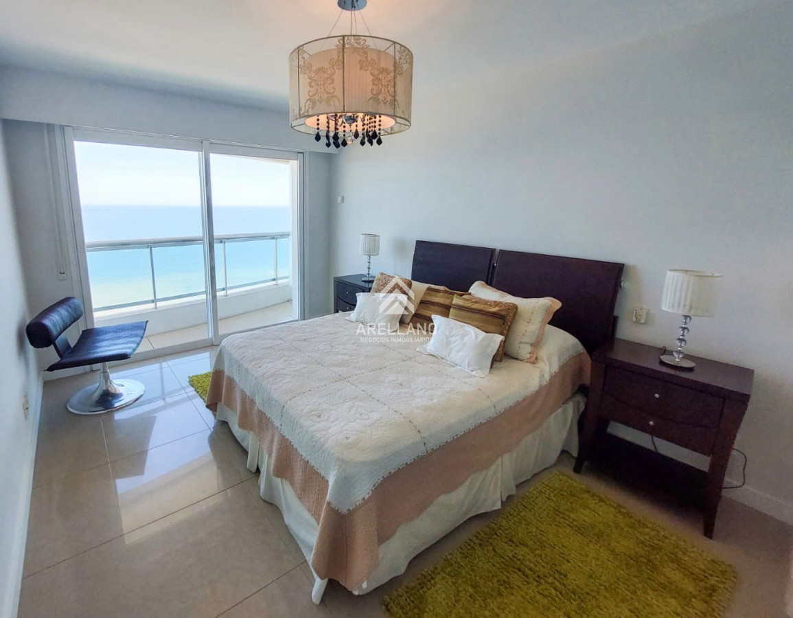 Apartamento ID.4105 - Alquiler de apartamento de 3 dormitorios +dep de servicio en Punta del Este