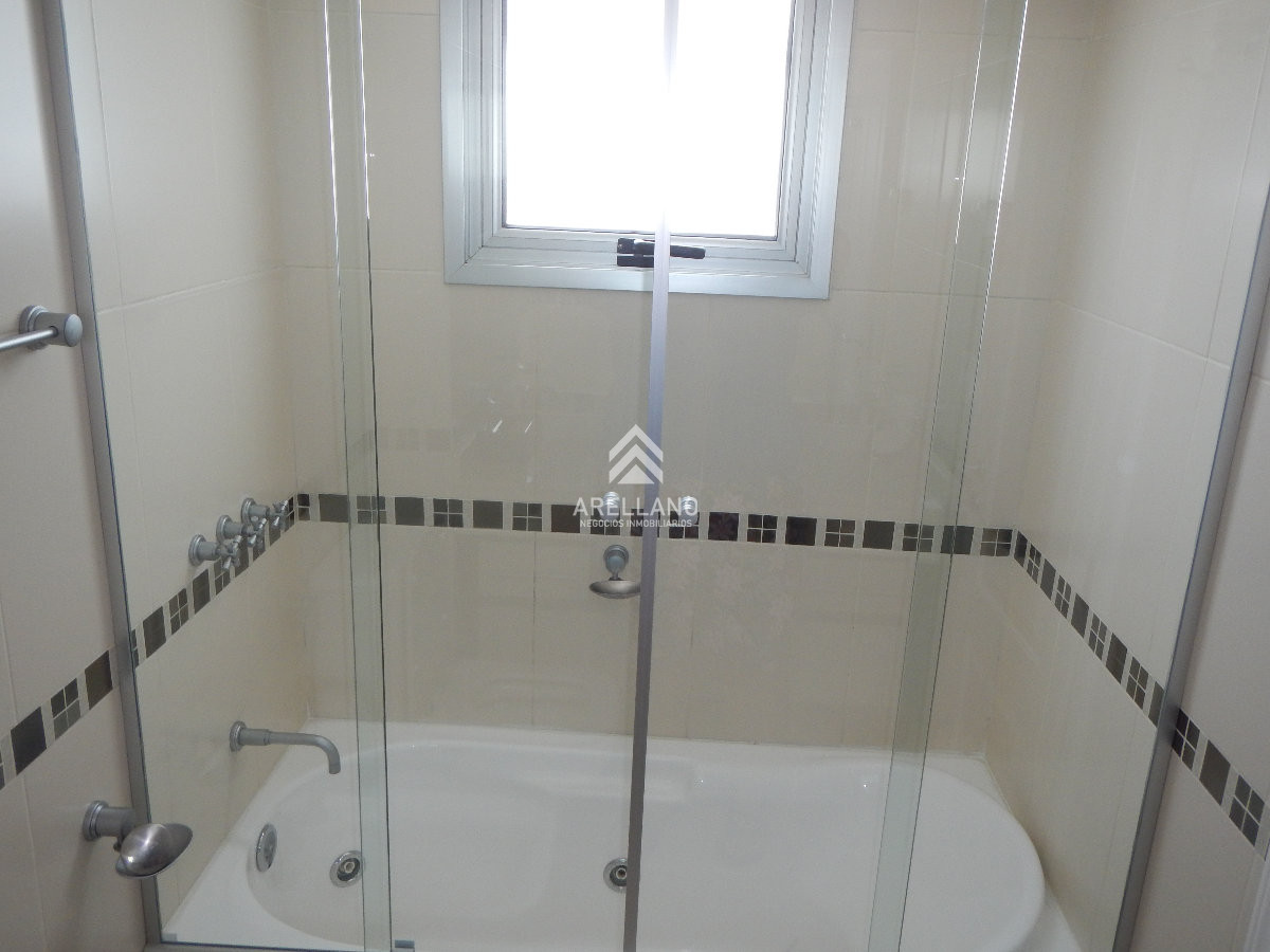 Apartamento ID.4511 - Venta apartamento 3 dormitorios Punta del Este