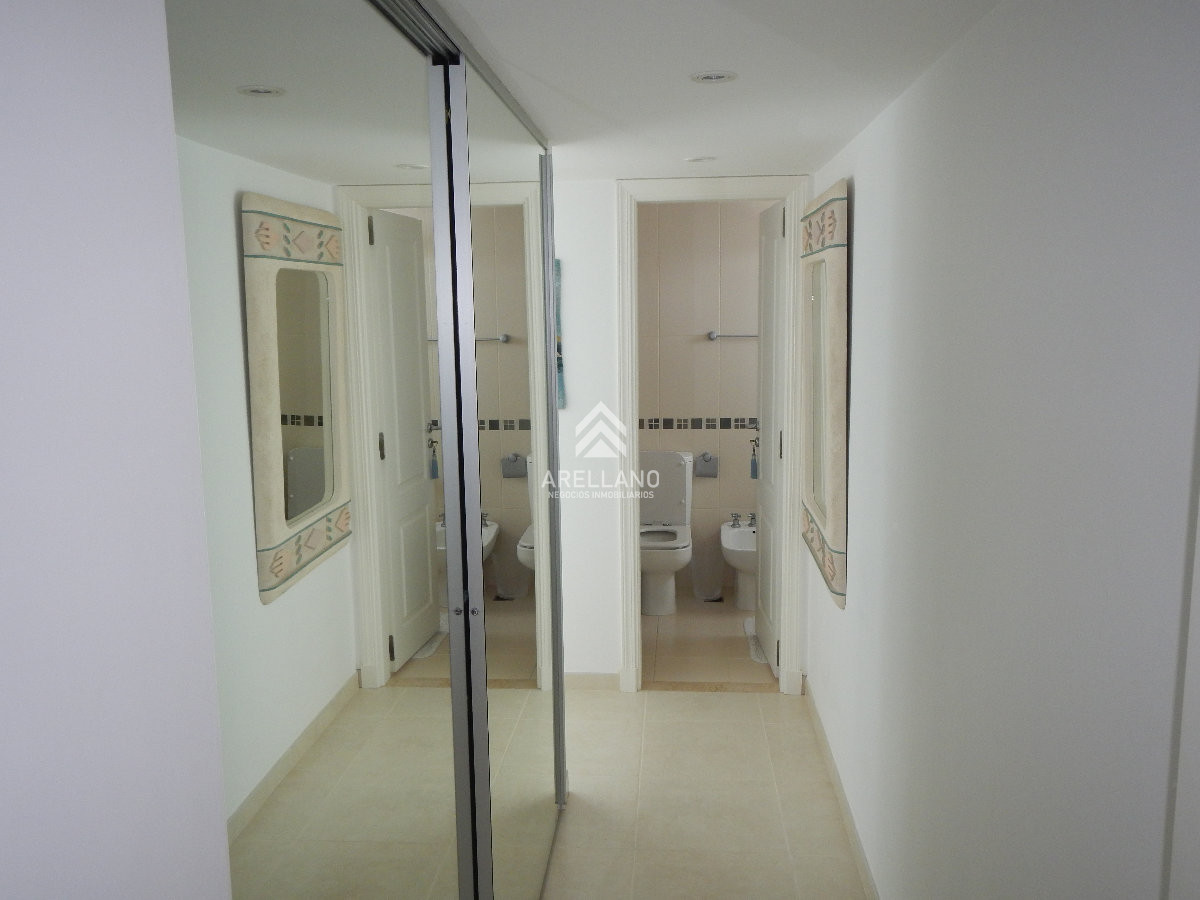 Apartamento ID.4511 - Venta apartamento 3 dormitorios Punta del Este