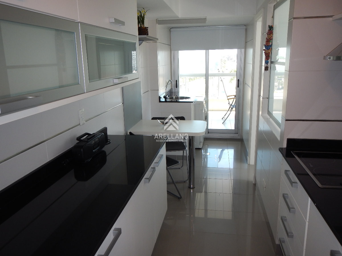 Apartamento ID.4511 - Venta apartamento 3 dormitorios Punta del Este