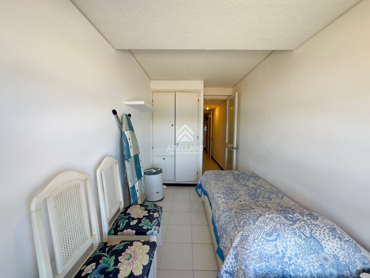 Apartamento ID.2775 - Venta de apartamento de 3 dormitorios y dep. de servicio en Punta del Este