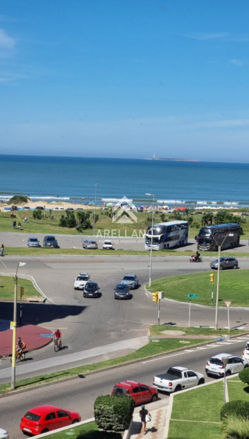 Apartamento ID.3888 - Apartamento en venta de 3 dormitorios en Punta del Este