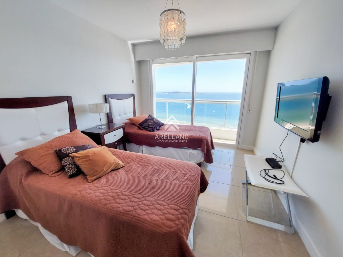 Apartamento ID.4105 - Alquiler de apartamento de 3 dormitorios +dep de servicio en Punta del Este
