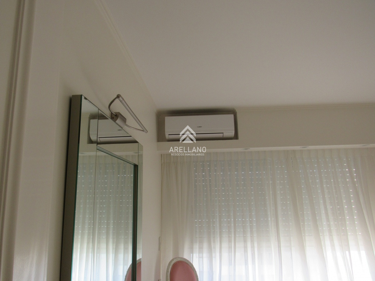 Apartamento ID.5554 - Venta Y alquiler de apartamento de 3 dormitorios en Punta del Este