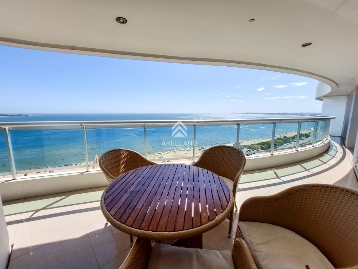 Apartamento ID.4105 - Alquiler de apartamento de 3 dormitorios +dep de servicio en Punta del Este