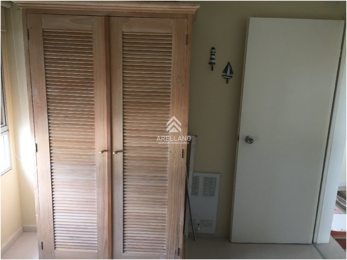 Apartamento ID.2952 - Apartamento en venta de 3 dormitorios y dependencia en Punta del Este