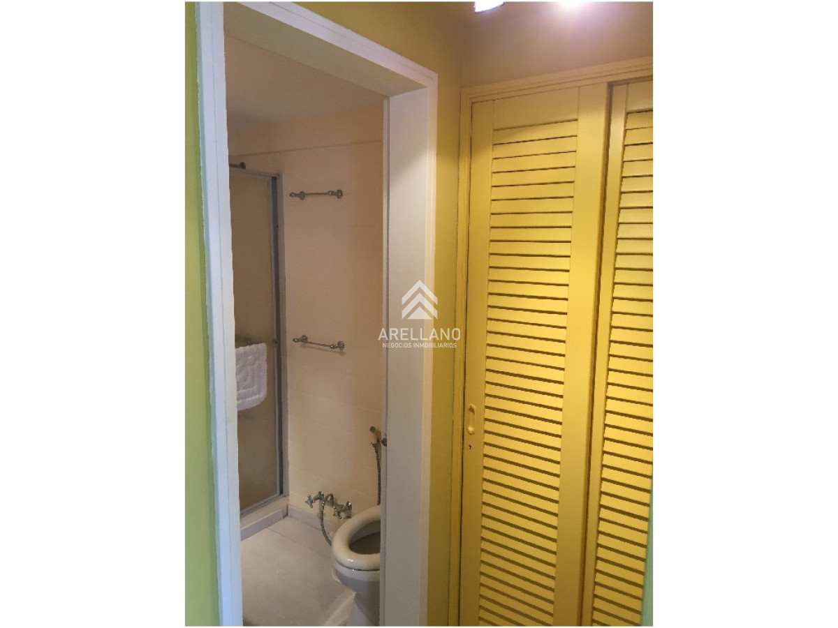 Apartamento ID.2952 - Apartamento en venta de 3 dormitorios y dependencia en Punta del Este