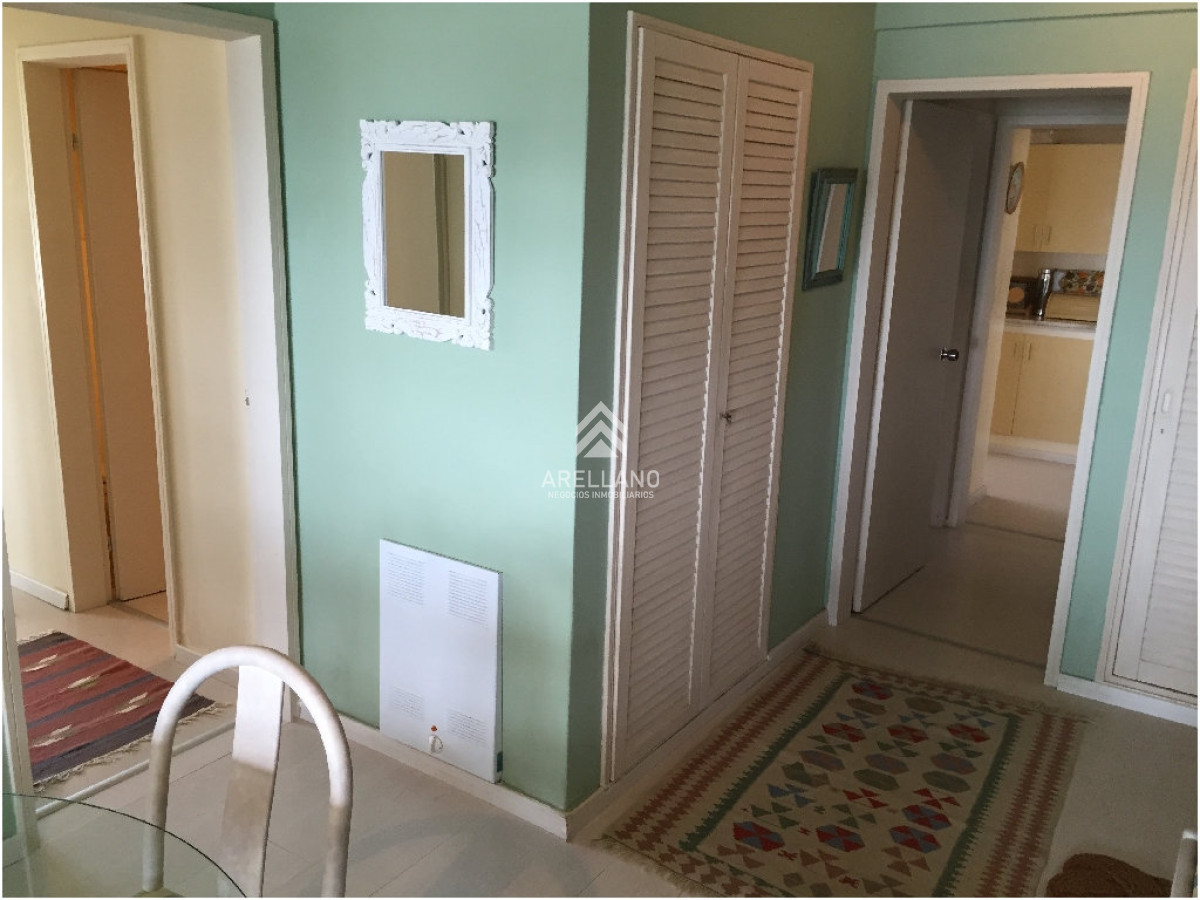 Apartamento ID.2952 - Apartamento en venta de 3 dormitorios y dependencia en Punta del Este