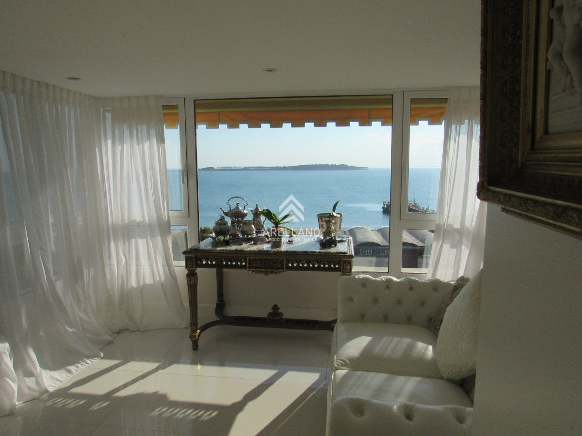 Apartamento ID.5554 - Venta Y alquiler de apartamento de 3 dormitorios en Punta del Este