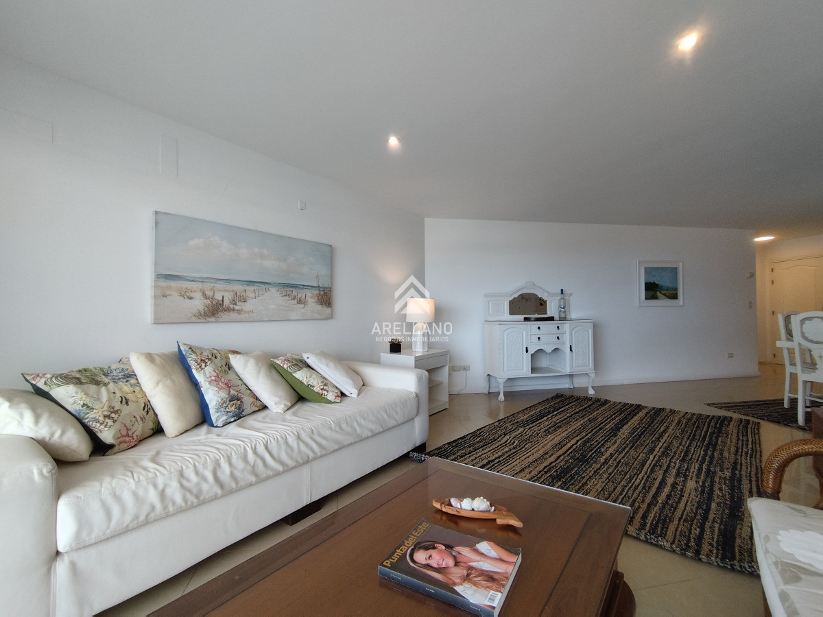 Apartamento ID.4491 - Venta apartamento 3 dormitorios Punta del Este