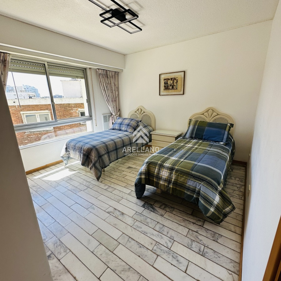 Apartamento ID.3883 - Venta apartamento 3 dormitorios Playa Brava 