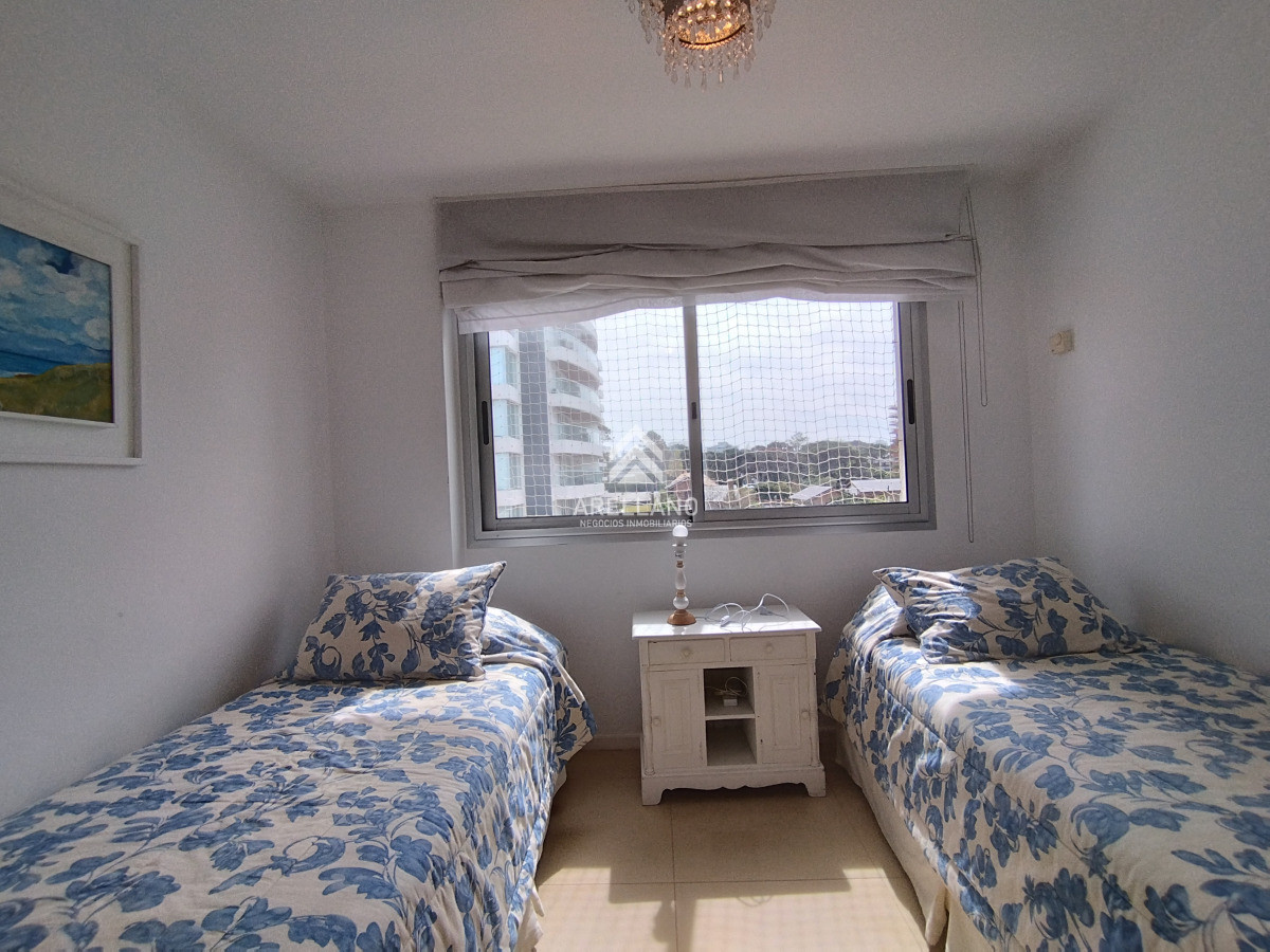 Apartamento ID.4491 - Venta apartamento 3 dormitorios Punta del Este