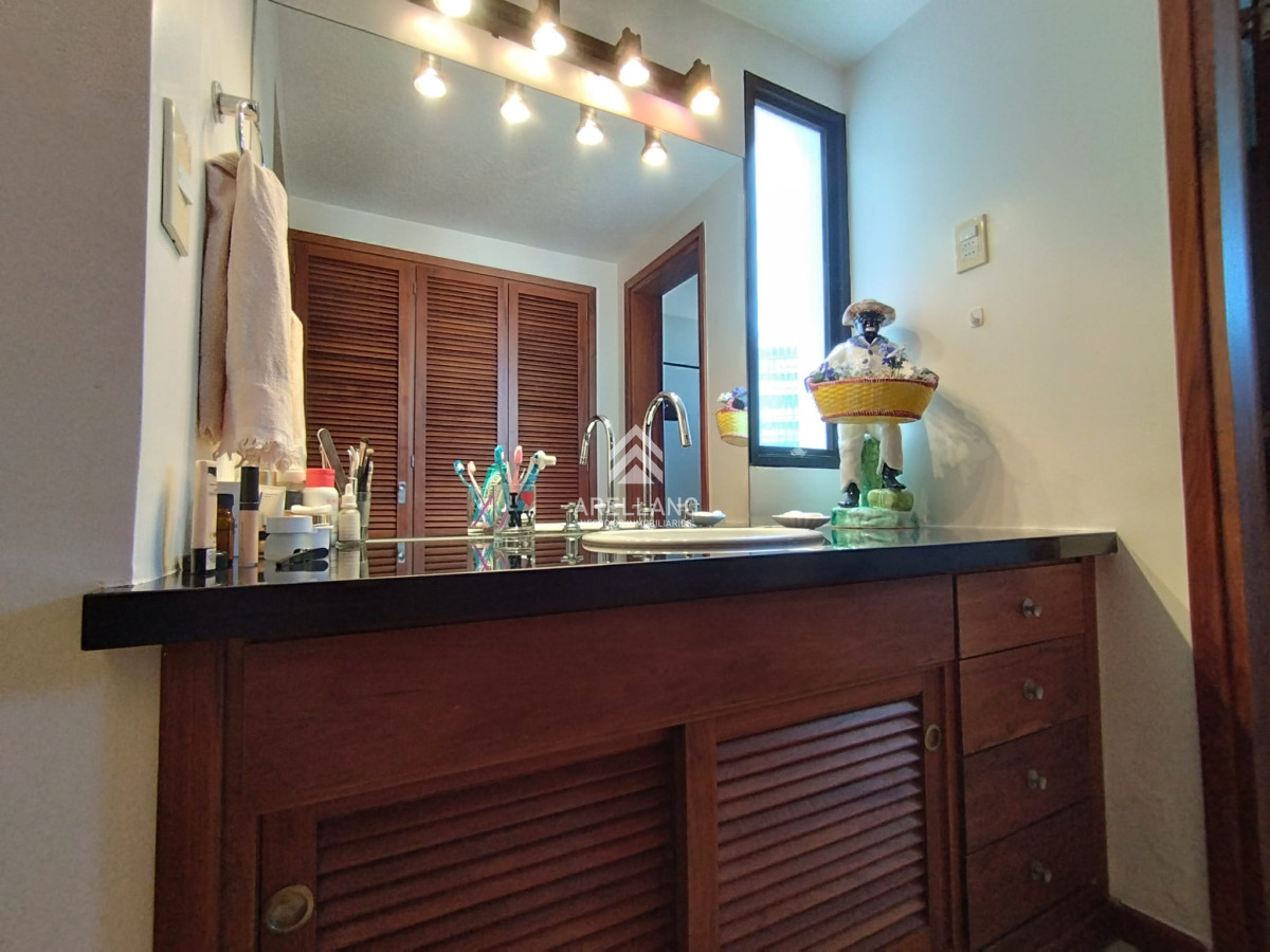Apartamento ID.3257 - Venta apartamento 4 dormitorios Playa Mansa 
